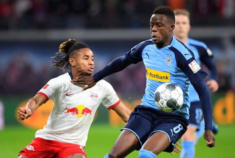 里程碑夜切尔西更衣室发声,西甲关键时刻刷纪录,球迷炸锅,年轻球员得到机会的简单介绍 里程碑夜切尔西更衣室发声,西甲关键时刻刷纪录,球迷炸锅,年轻球员得到机会的简单介绍