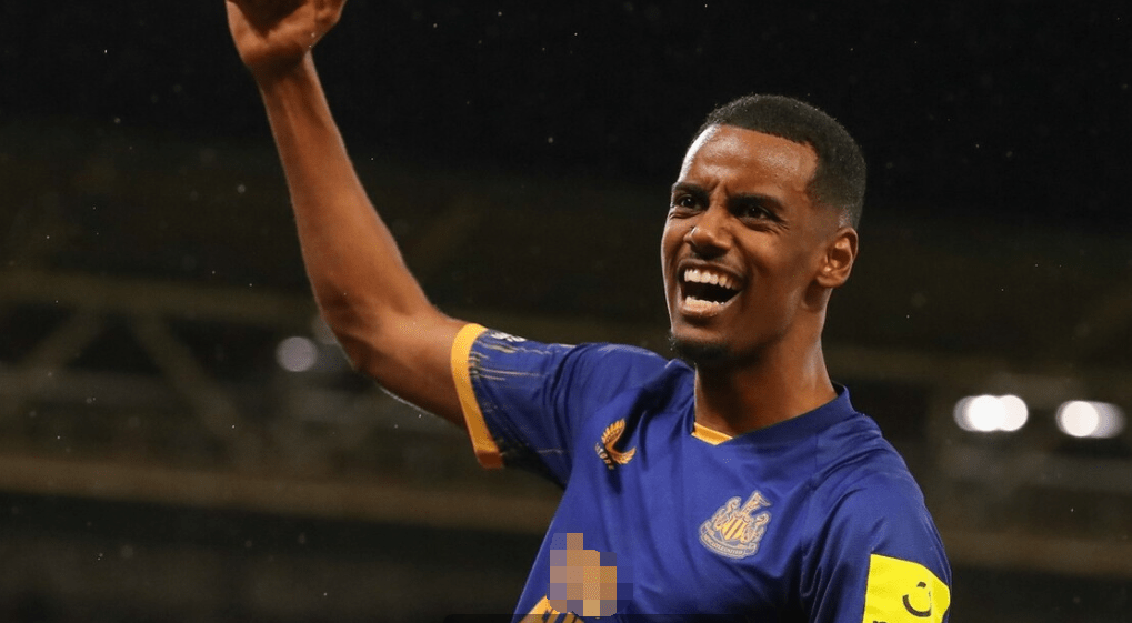 包含英超倒计时，山东泰山赛前绝杀压哨，细节引发关注，信心回归，数据趋势出现新变化的词条