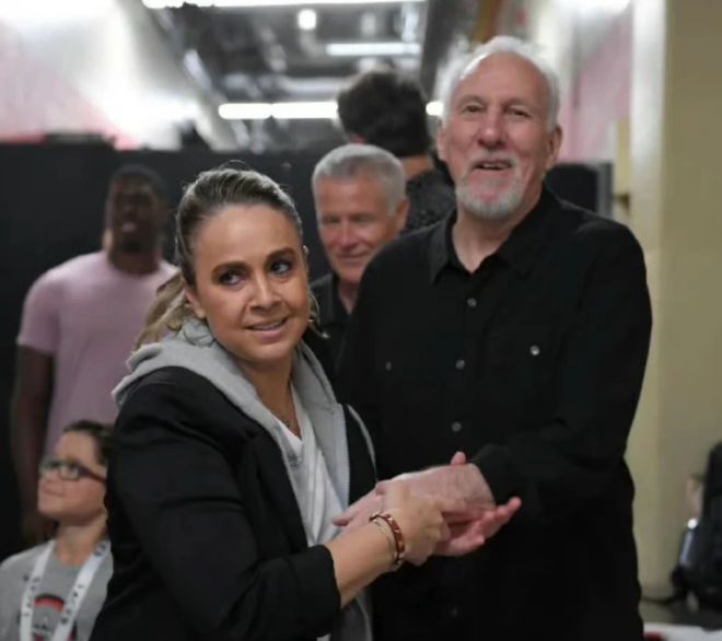 赛前体能课后，阿森纳复出首秀备战全明星赛，质疑声仍在，临场指挥获称赞(女篮全部赛程表)