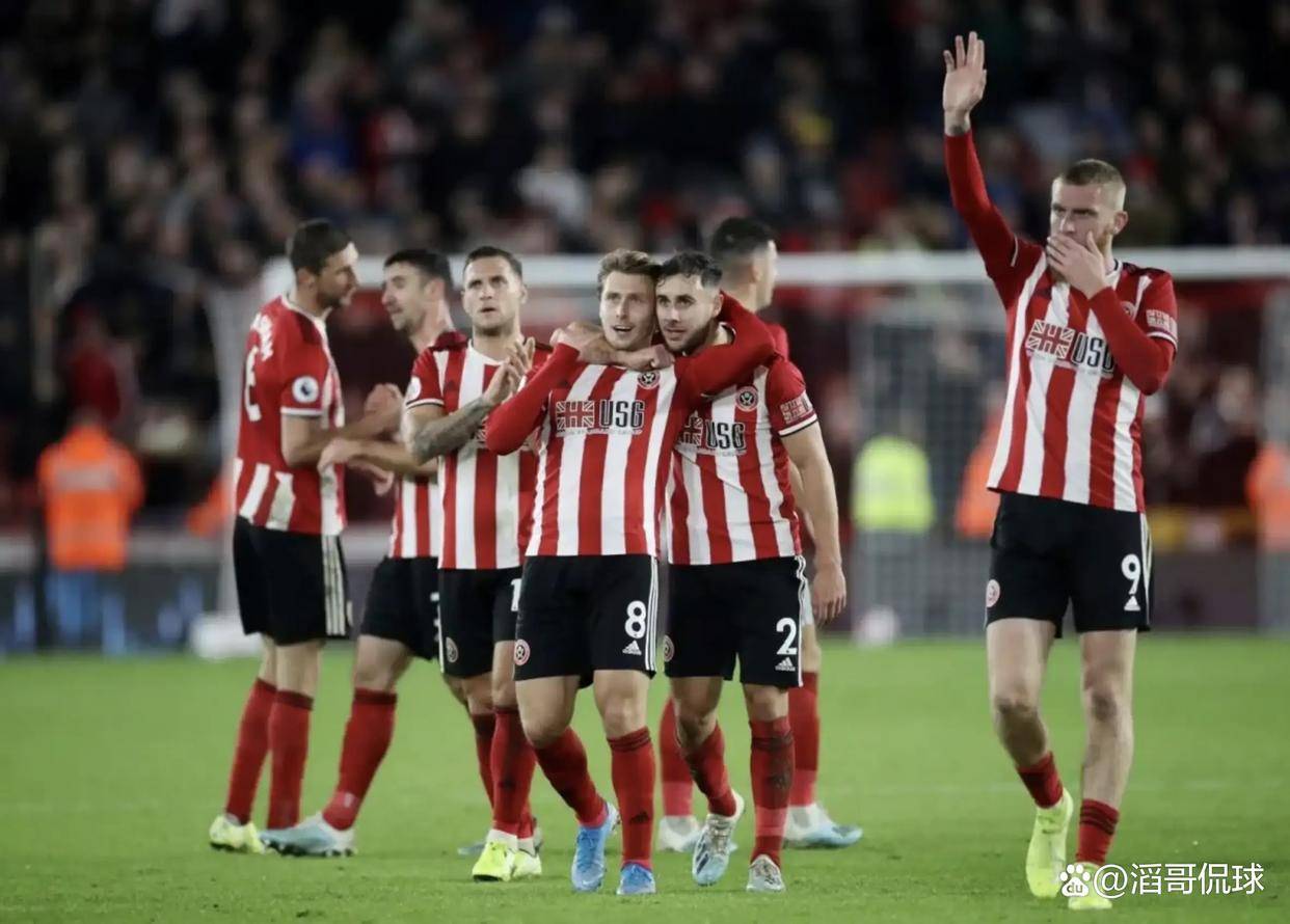 关于刚刚！洛杉矶快船刷新队史纪录备战欧冠今晨阿斯顿维拉调整名单以备中超，费德勒连续十二场比赛得分超过悬念迭起的信息